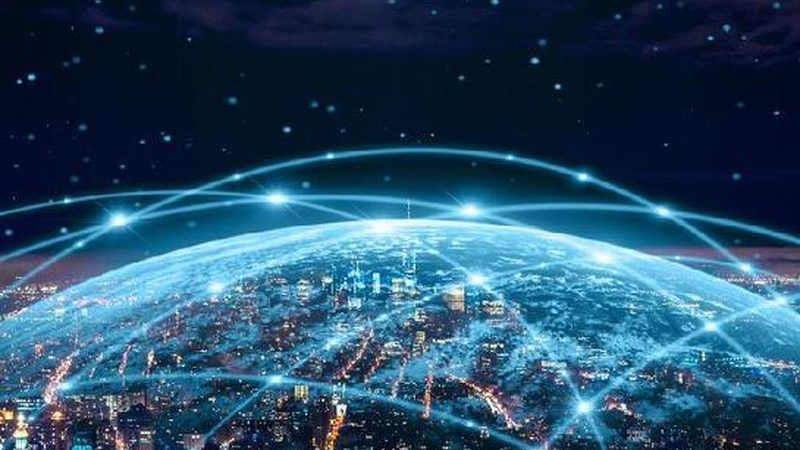 SaaS功能可以按照以下分类进行对比：